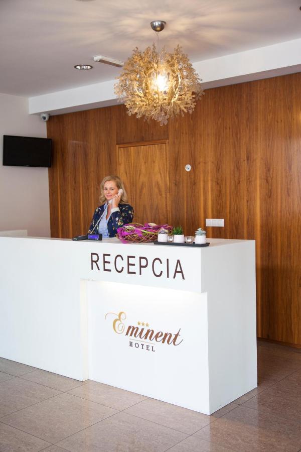 סטופאבה Hotel Eminent מראה חיצוני תמונה